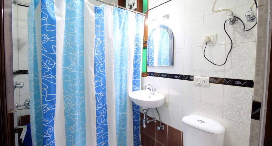 Hotel Starline - Sushant Lok, Gurgaon 4